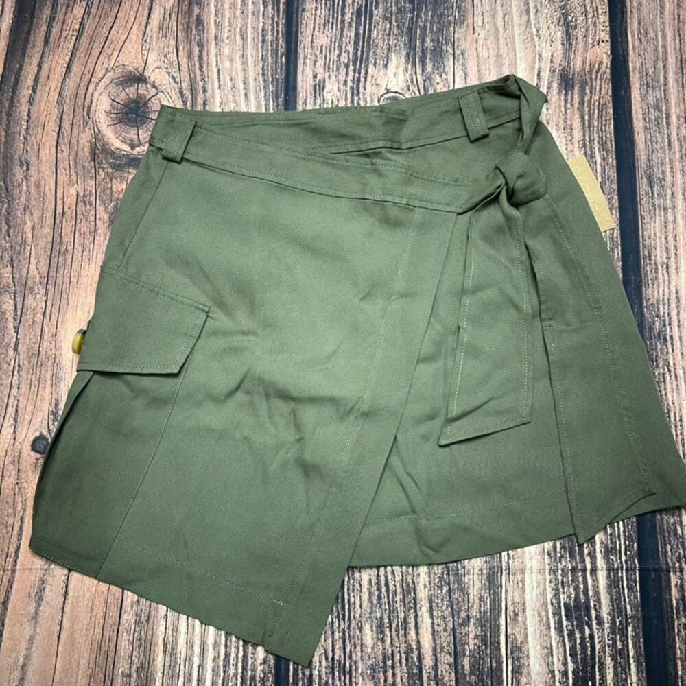 NWT Rachel Rachel Roy Women's Asymmetrical‎ Mini Skort Green Size Small Casual